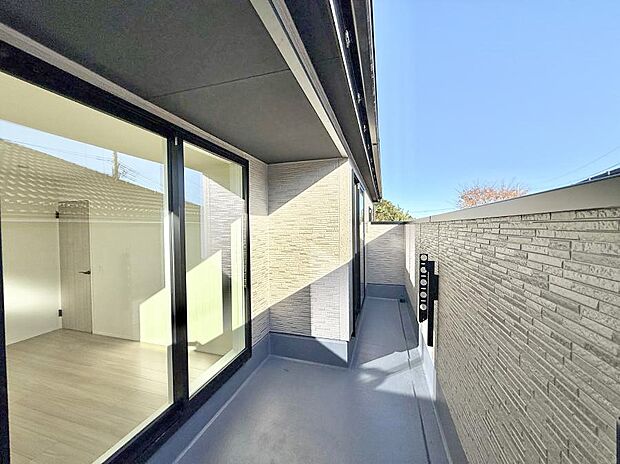 ■ 季節の移ろいを感じられる開放的な空間です