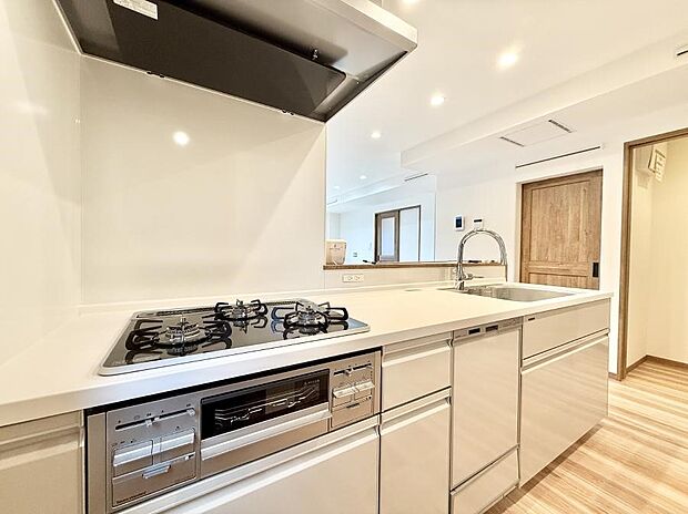 ■シンプルで美しく心地よい時間を生むキッチン空間