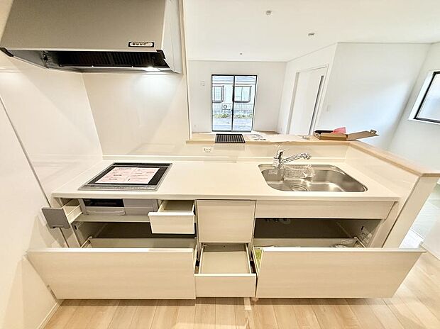 ■家族の絆を深める、温もりのあるキッチン