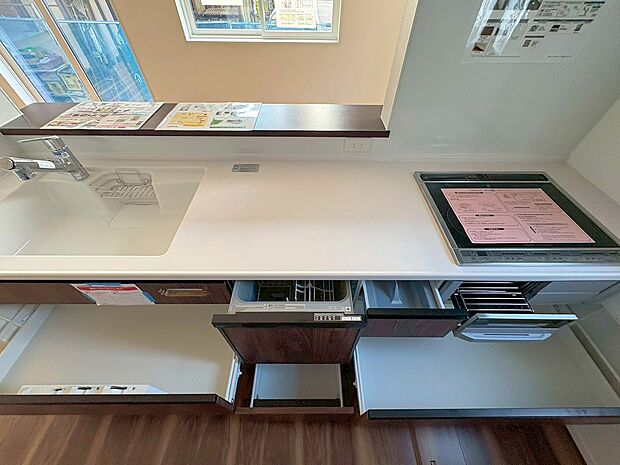 ■シンプルで機能的、毎日使いやすいキッチン