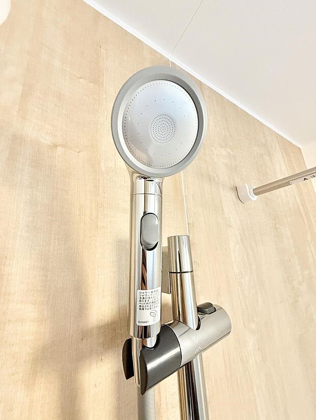 ■手元で簡単に止水できるため、水の無駄遣いを減らすことができます。