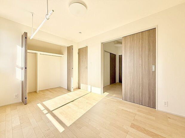 ■落ち着いた色合いのお部屋で穏やかな時間を楽しめます