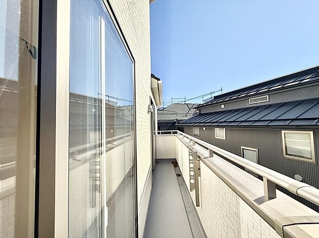 ■ 季節の移ろいを感じられる開放的な空間です