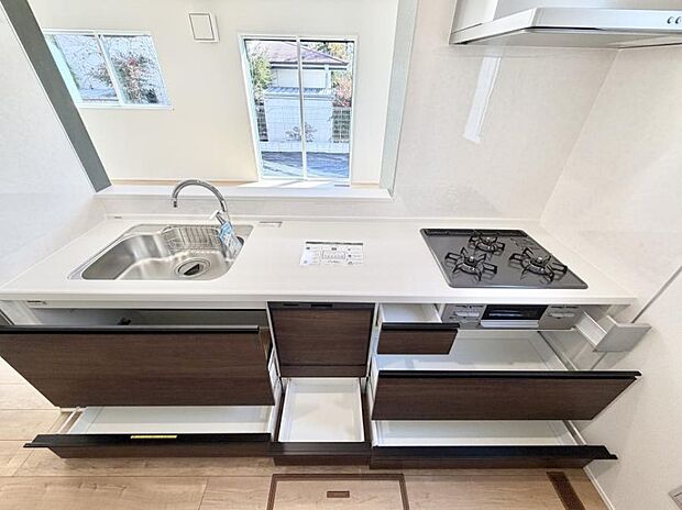 ■家族の絆を深める、温もりのあるキッチン