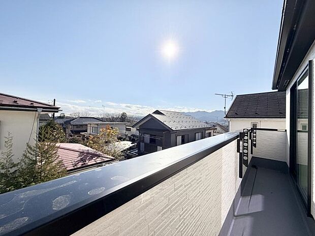 ■ 季節の移ろいを感じられる開放的な空間です