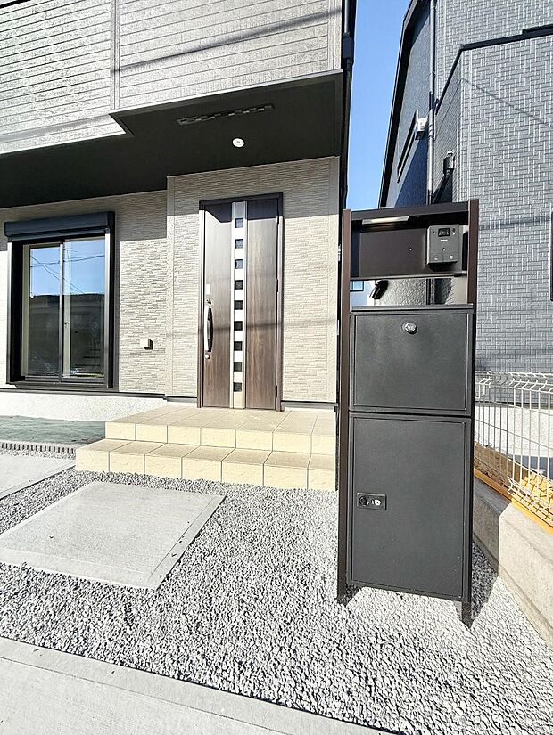 ■ 心地よい暮らしへとつながる、温かい玄関