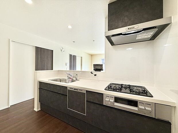 ■シンプルで美しく心地よい時間を生むキッチン空間