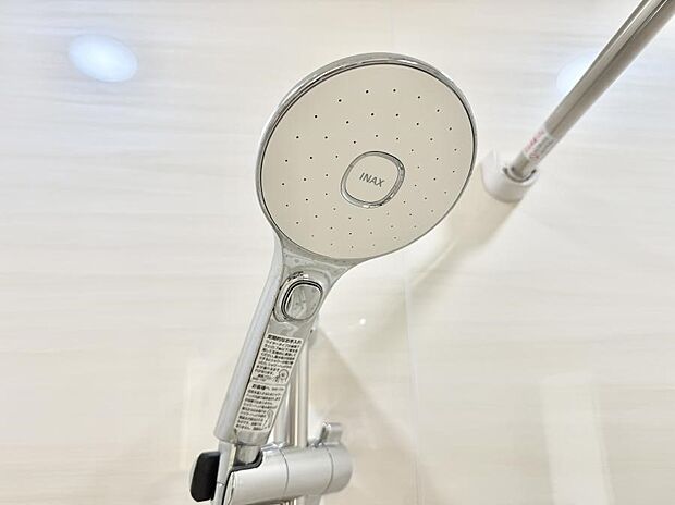 ■手元で簡単に止水できるため、水の無駄遣いを減らすことができます。