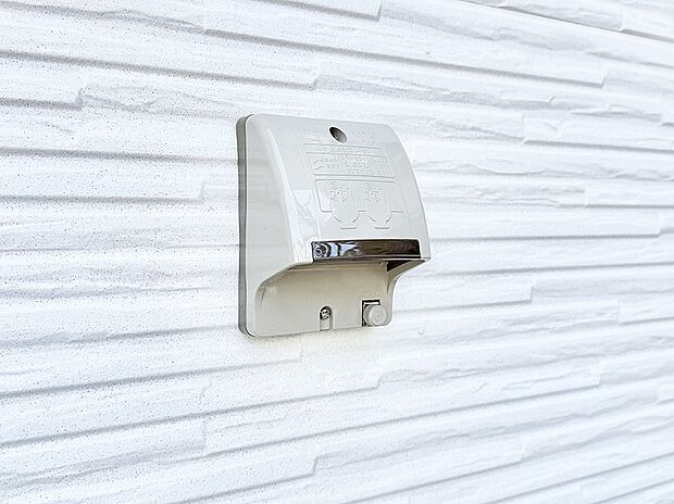 ■室内のコンセントから延長コードを引っ張る手間がなくなります。