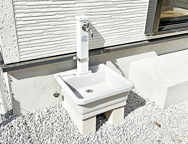 ■外水栓付きなので、洗車やお庭のお手入れが捗ります
