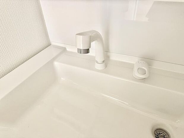 ■手洗いや顔を洗う時も快適に使える便利なシャワー