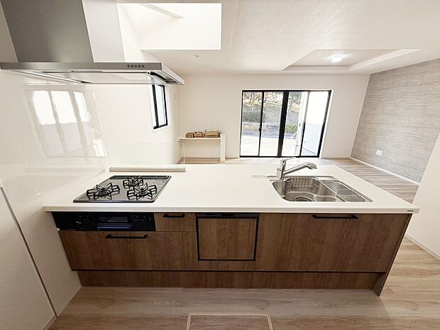 ■シンプルで機能的、毎日使いやすいキッチン