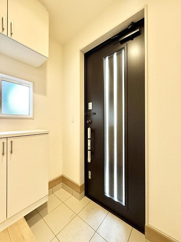 ■ 毎日を気持ちよく迎える、明るく温もりのある玄関