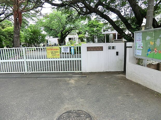 幼稚園・保育園 500m 暁星幼稚園