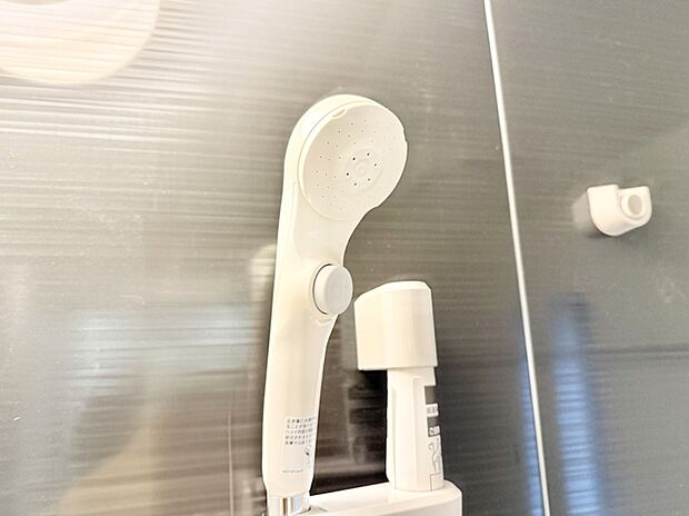 ■手元で簡単に止水できるため、水の無駄遣いを減らすことができます。