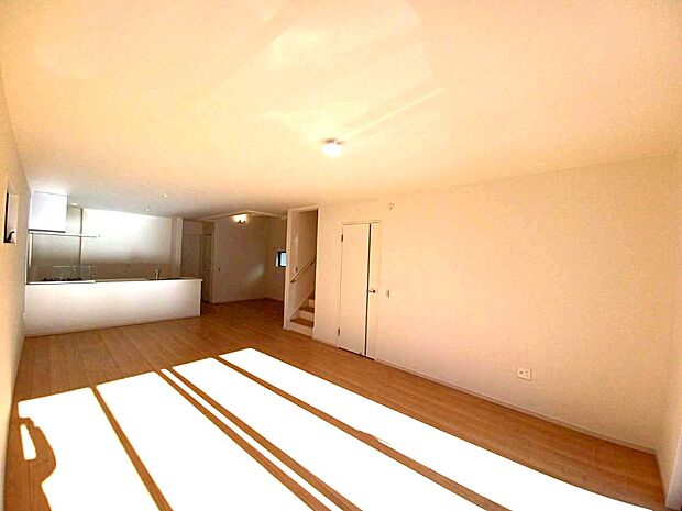 ■くつろぎと笑顔が集まる、心温まるリビング