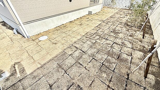 ■季節の移ろいを感じられる、落ち着いた雰囲気の屋外空間