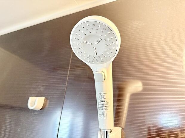 ■手元で簡単に止水できるため、水の無駄遣いを減らすことができます。