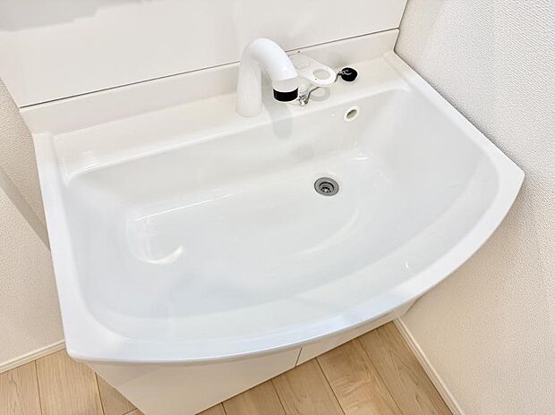 ■手洗いや顔を洗う時も快適に使える便利なシャワー