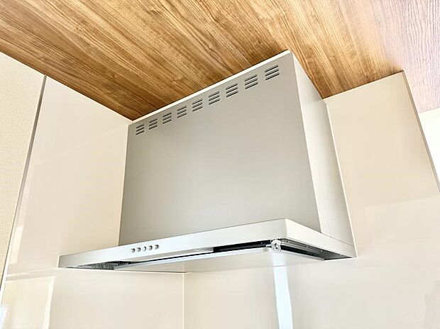 ■フードに覆われている為、匂いが換気扇に誘導され、効率的に排煙ができます