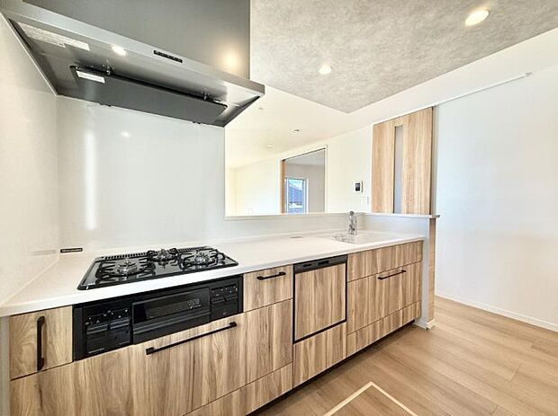 ■家族の絆を深める、温もりのあるキッチン