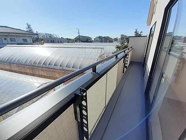 ■日当たり良好、眺めの良いバルコニーです！