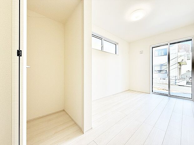 ■落ち着いた雰囲気のお部屋で心が安らぐ空間