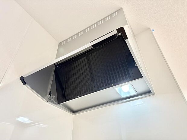 ■調理時の蒸気や匂いが換気扇に誘導され、効率的に排煙ができます。