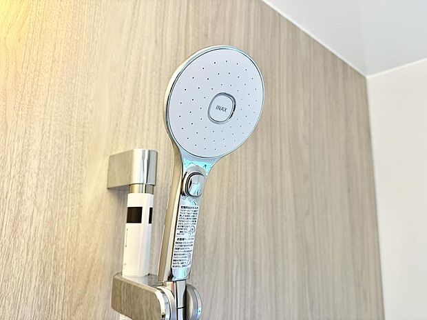 ■手元で簡単に止水できるため、水の無駄遣いを減らすことができます。