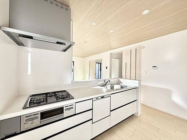 ■シンプルで美しく心地よい時間を生むキッチン空間