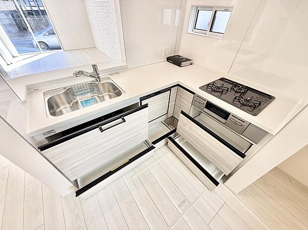 ■家族の絆を深める、温もりのあるキッチン