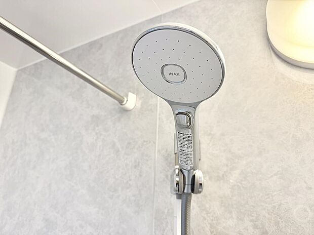 ■手元で簡単に止水できるため、水の無駄遣いを減らすことができます。