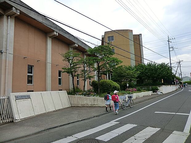 小学校 180m 東村山市立秋津東小学校