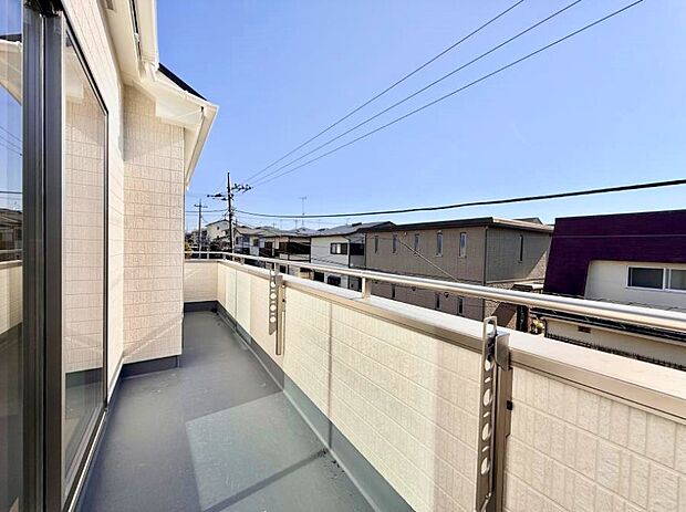 ■ 季節の移ろいを感じられる開放的な空間です