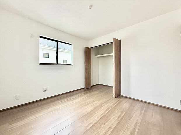 B号棟 ■落ち着いた色合いのお部屋で穏やかな時間を楽しめます