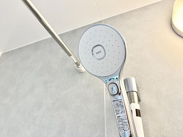 ■手元で簡単に止水できるため、水の無駄遣いを減らすことができます。