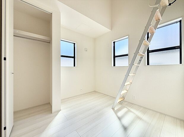 2号棟 ■落ち着いた色合いのお部屋で穏やかな時間を楽しめます