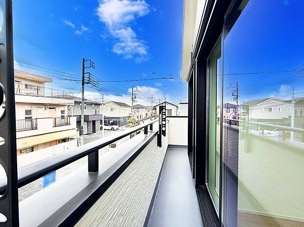 ■ 季節の移ろいを感じられる開放的な空間です