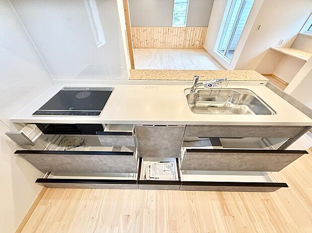 ■美味しい時間が生まれる、笑顔あふれるキッチン