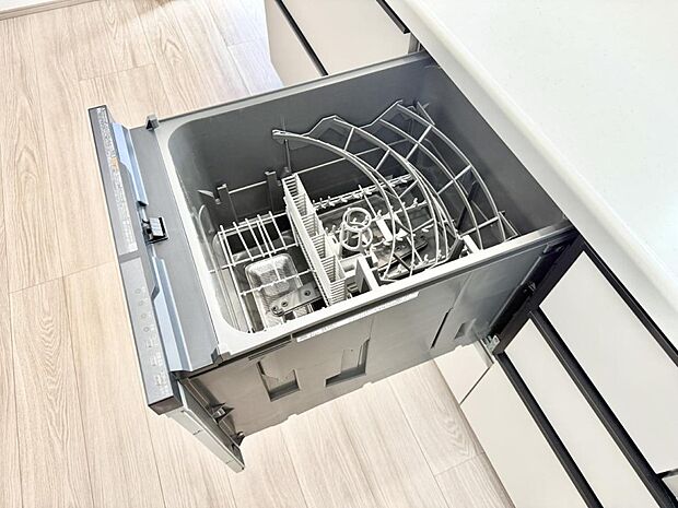 ■手間なく洗浄！食器をピカピカに仕上げてくれます
