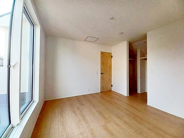 ■ 季節の移ろいを感じられる開放的な空間です