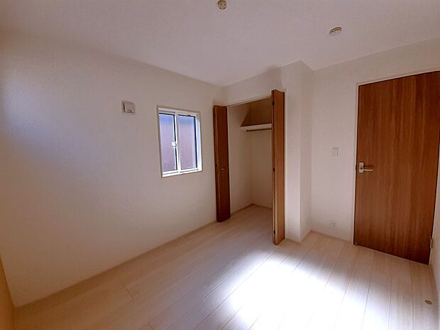 ■落ち着いた色合いのお部屋で穏やかな時間を楽しめます