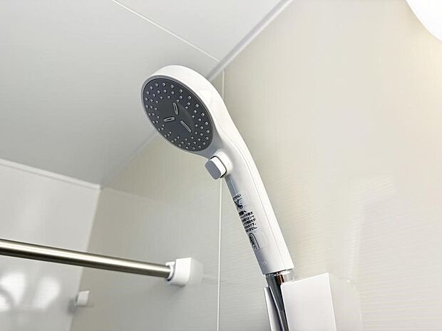 ■手元で簡単に止水できるため、水の無駄遣いを減らすことができます。