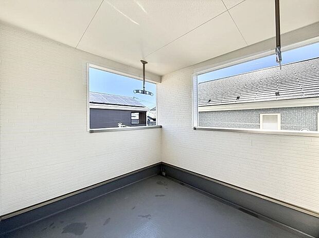 ■ 季節の移ろいを感じられる開放的な空間です