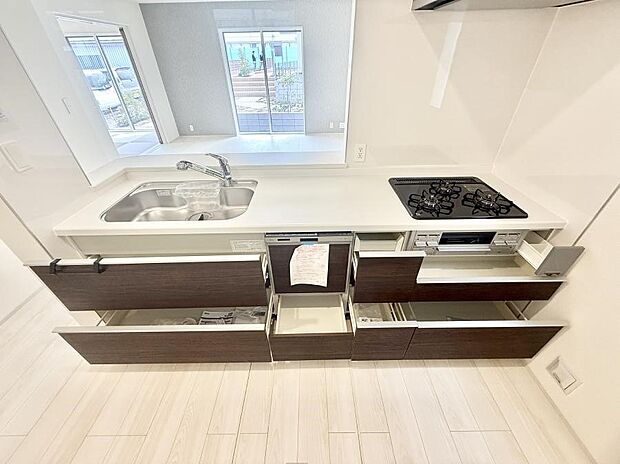 ■家族の絆を深める、温もりのあるキッチン