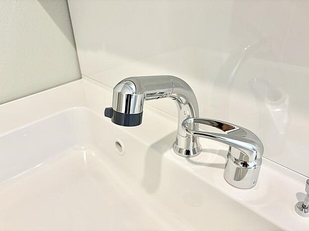 ■手洗いや顔を洗う時も快適に使える便利なシャワー