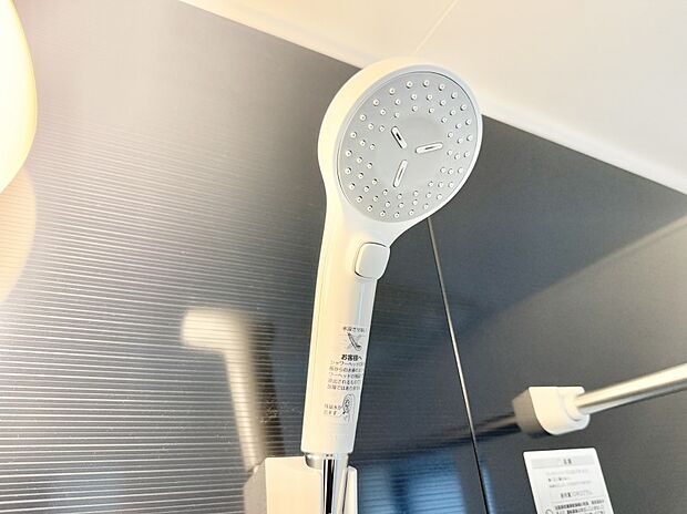 ■手元で簡単に止水できるため、水の無駄遣いを減らすことができます。