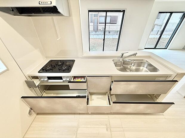 ■家族の絆を深める、温もりのあるキッチン