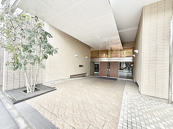 ■管理の行き届いたエントランスで安心して暮らせる環境です