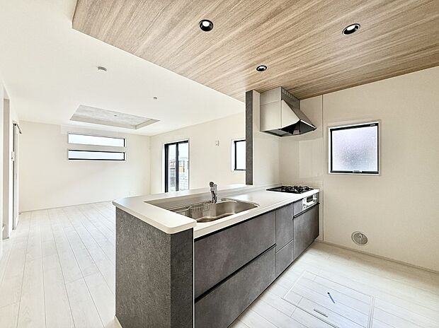 ■家族の絆を深める、温もりのあるキッチン